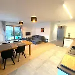 Luxury 2 Bedrooms Family Flat In Center W. Parking